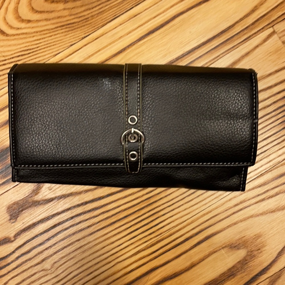 NY&Co wallet